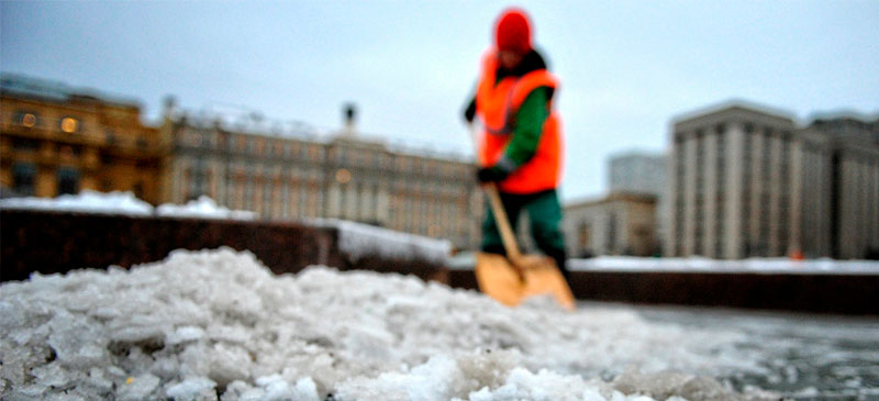 Требования безопасности при  содержании территории, зданий и сооружений в зимний период